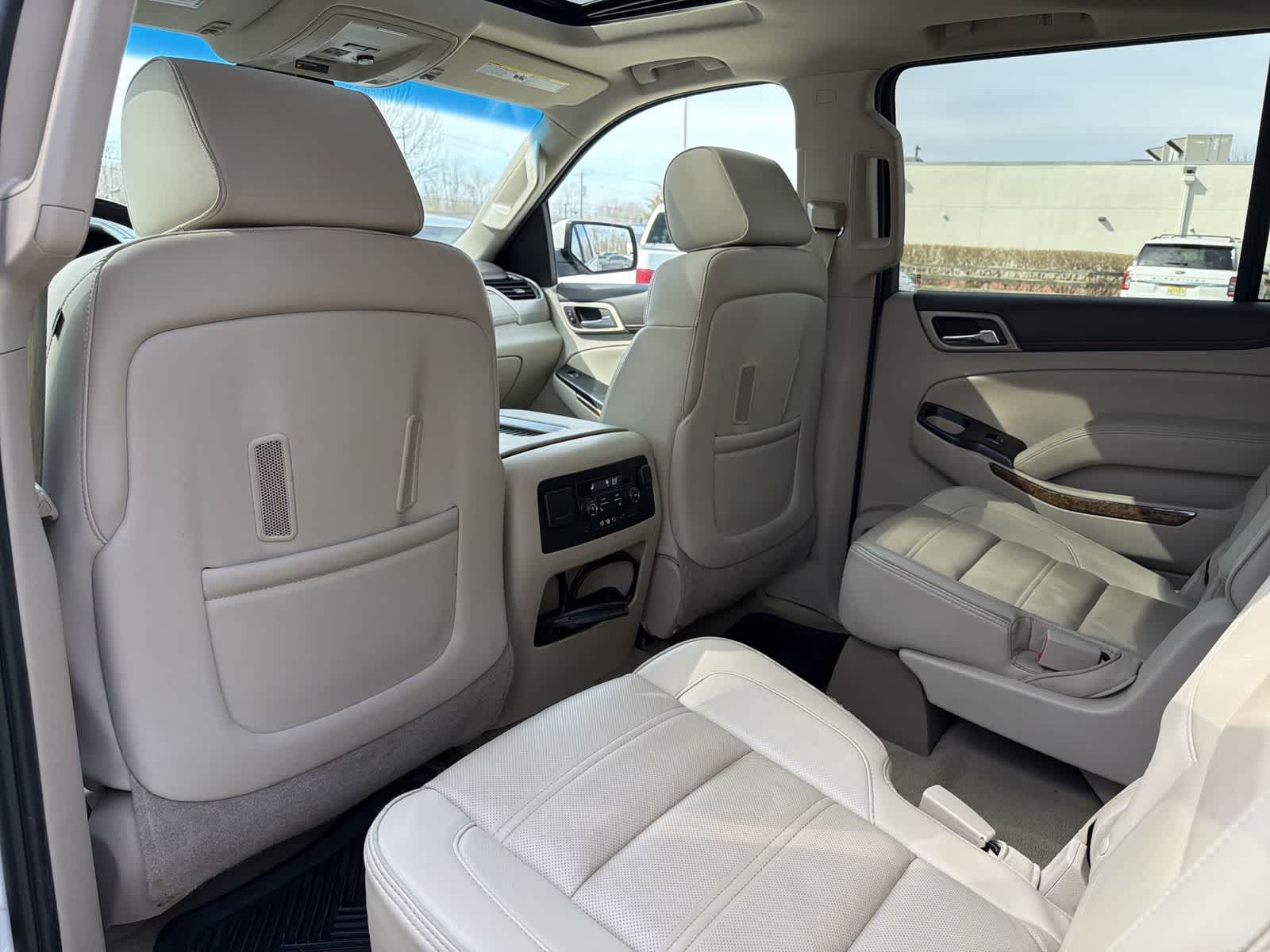 Thumbnail: 2015 GMC Yukon XL - 20