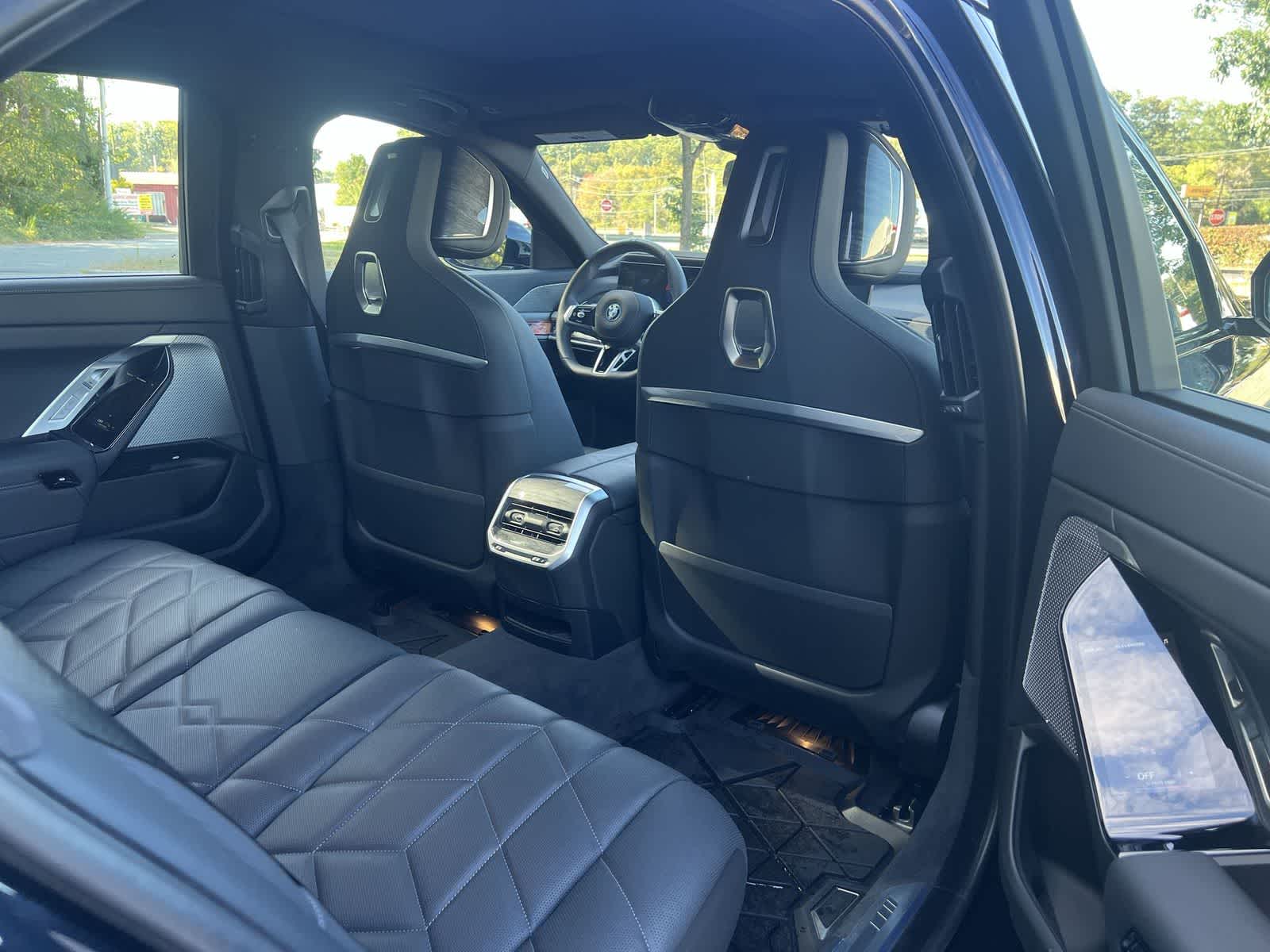 Thumbnail: 2025 BMW i7 - 20