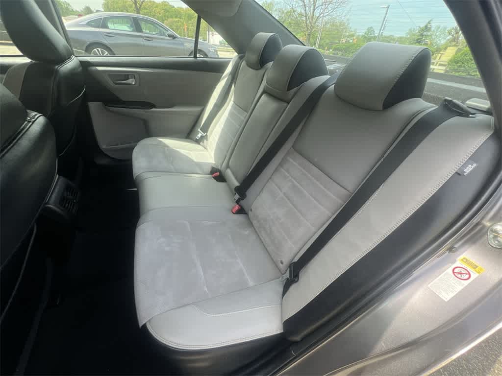 Thumbnail: 2015 Toyota Camry - 20