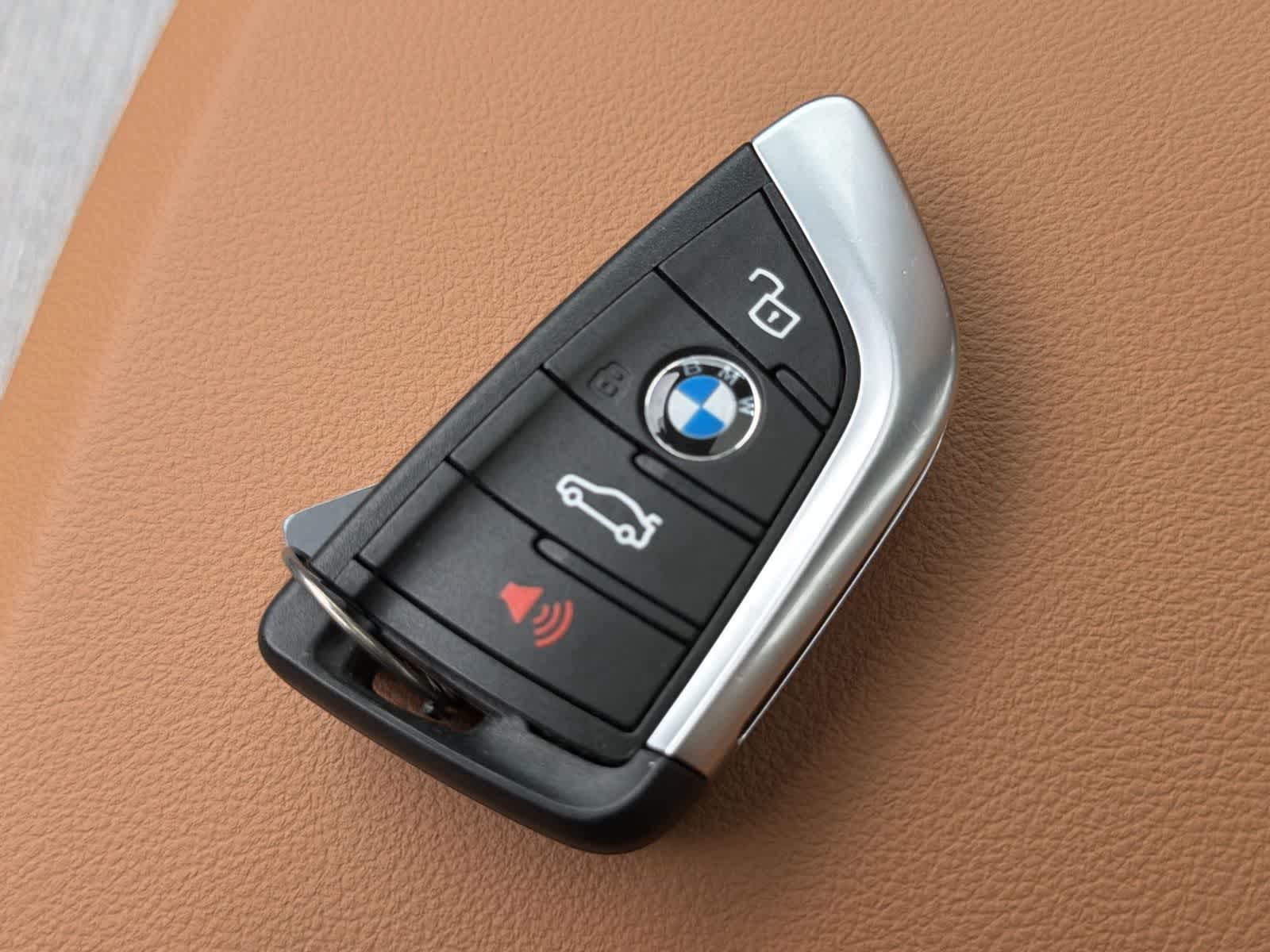 Thumbnail: 2025 BMW 3 Series - 28