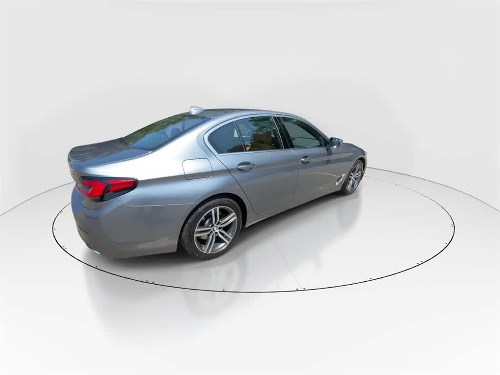 Thumbnail: 2022 BMW 5 Series - 8