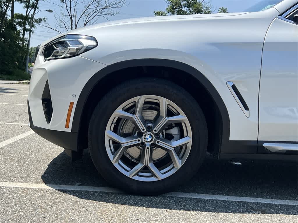 Thumbnail: 2022 BMW X4 - 16