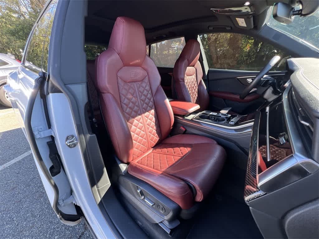 Thumbnail: 2023 Audi SQ8 - 22