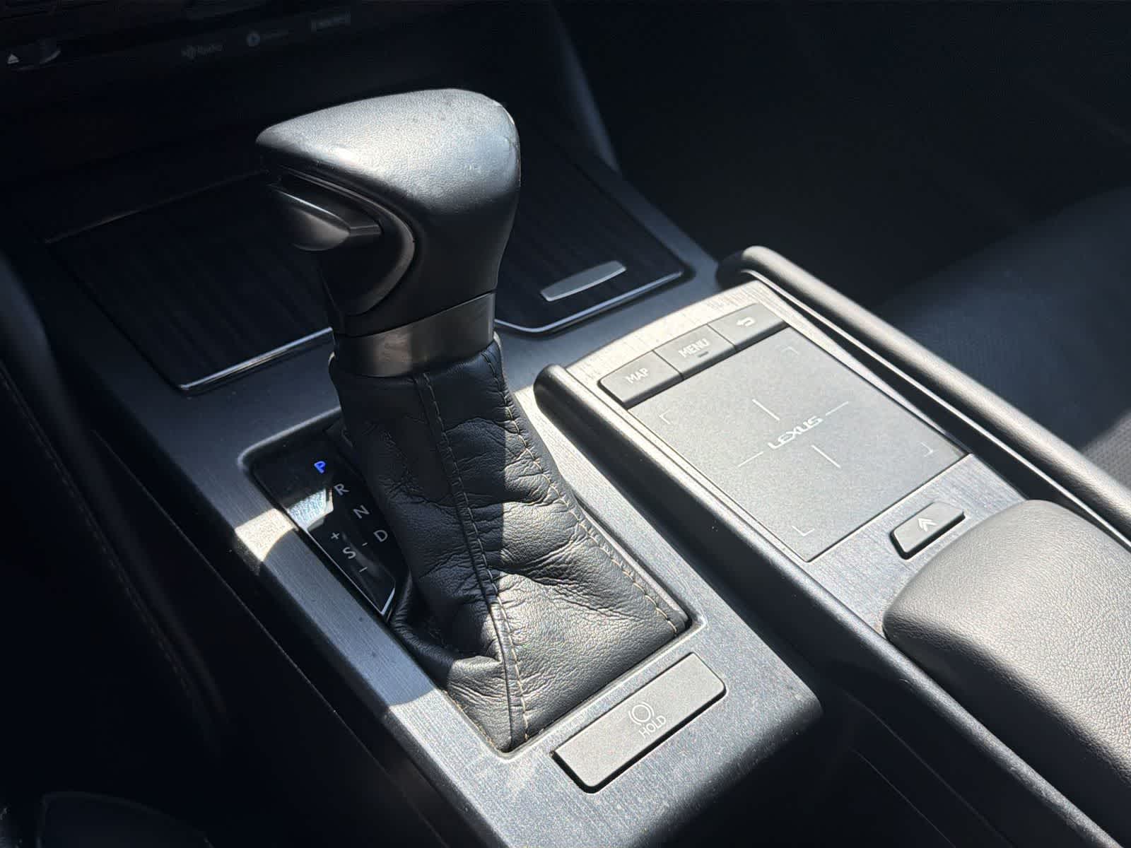 Thumbnail: 2020 Lexus ES - 25