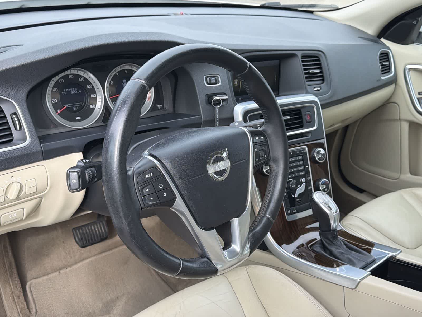 Thumbnail: 2013 Volvo S60 - 23