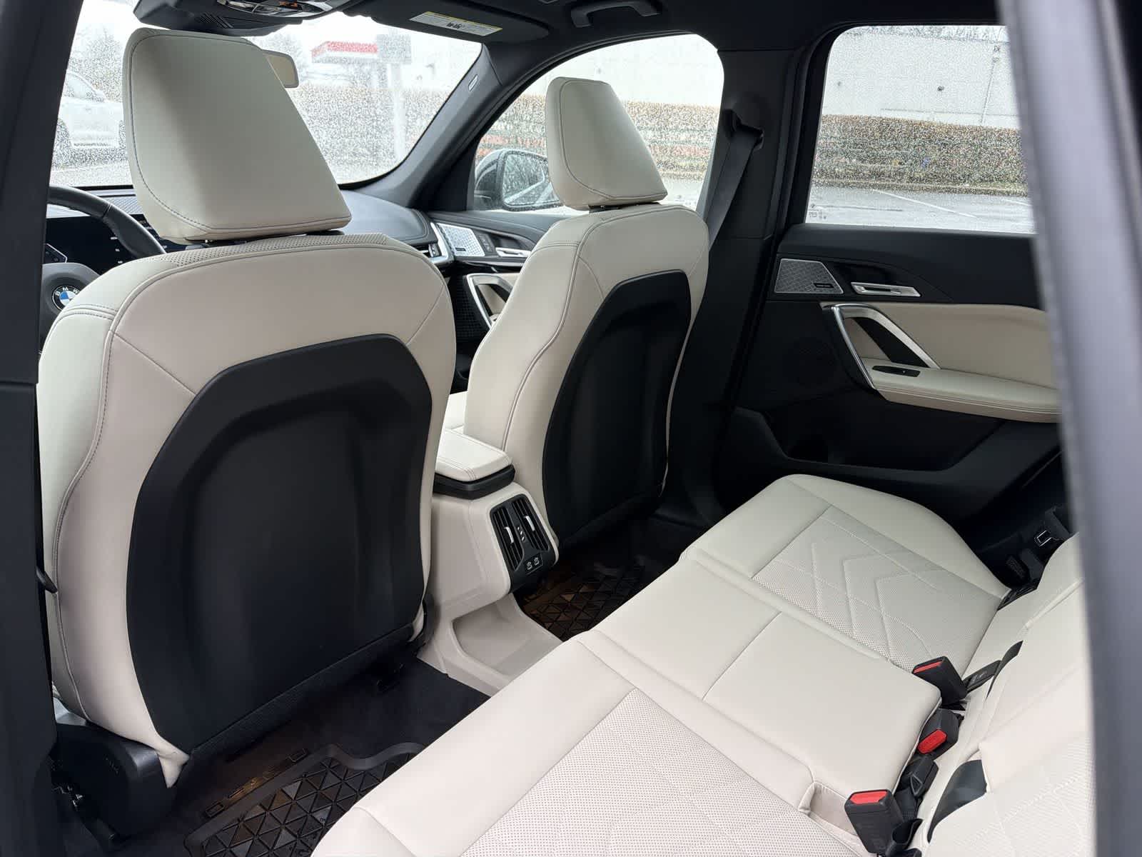 Thumbnail: 2025 BMW X1 - 20