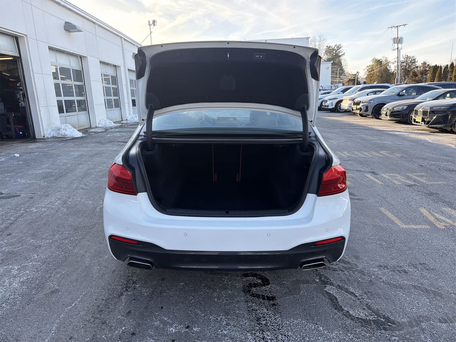 Thumbnail: 2018 BMW 5 Series - 27