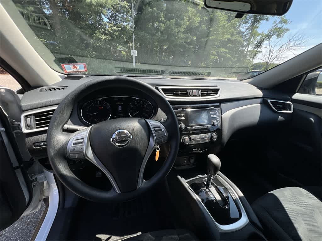 Thumbnail: 2016 Nissan Rogue - 18