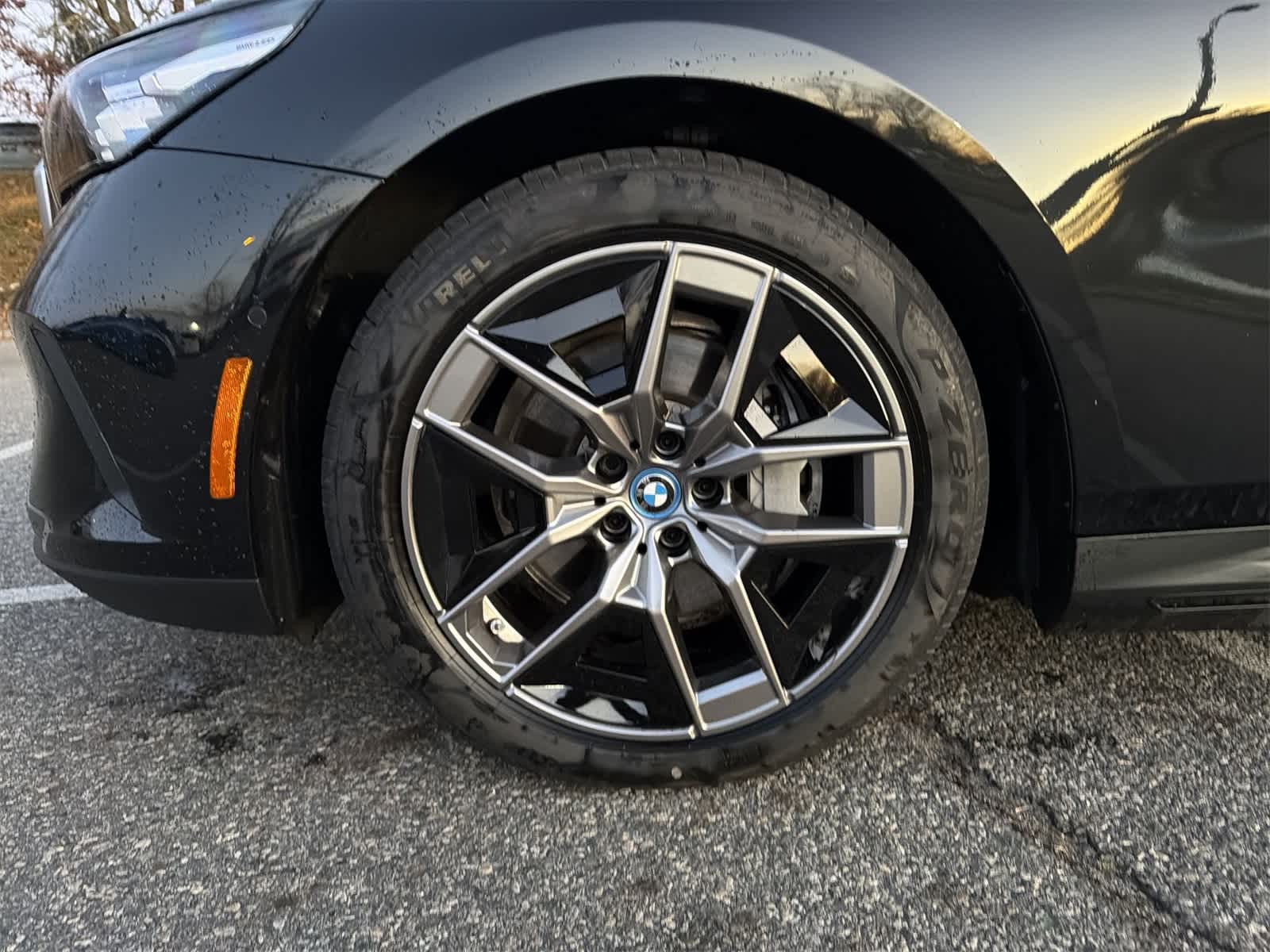 Thumbnail: 2025 BMW i5 - 16