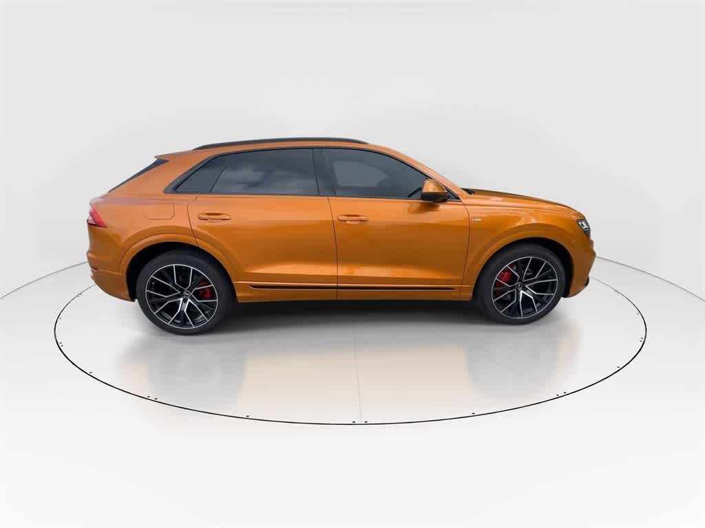 Thumbnail: 2022 Audi Q8 - 9