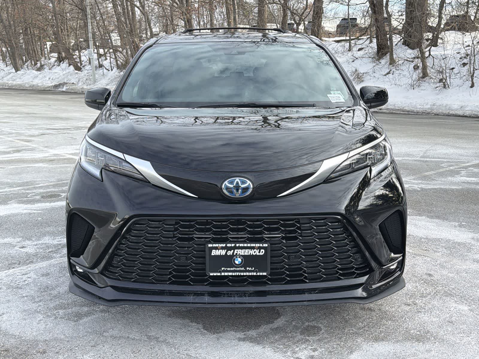 Thumbnail: 2021 Toyota Sienna - 14