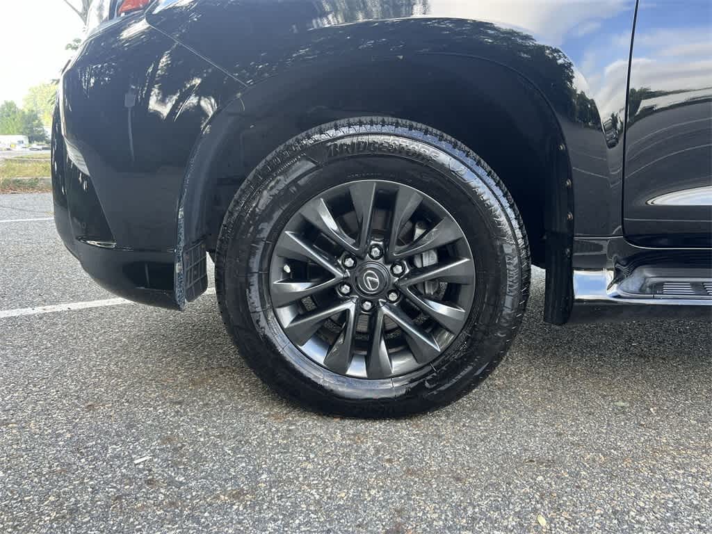 Thumbnail: 2020 Lexus GX - 16