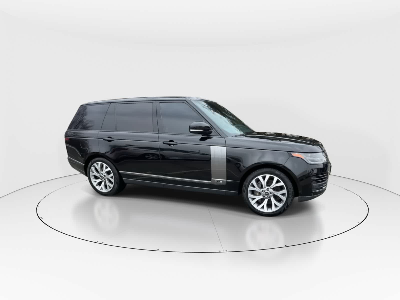Thumbnail: 2018 Land Rover Range Rover - 2