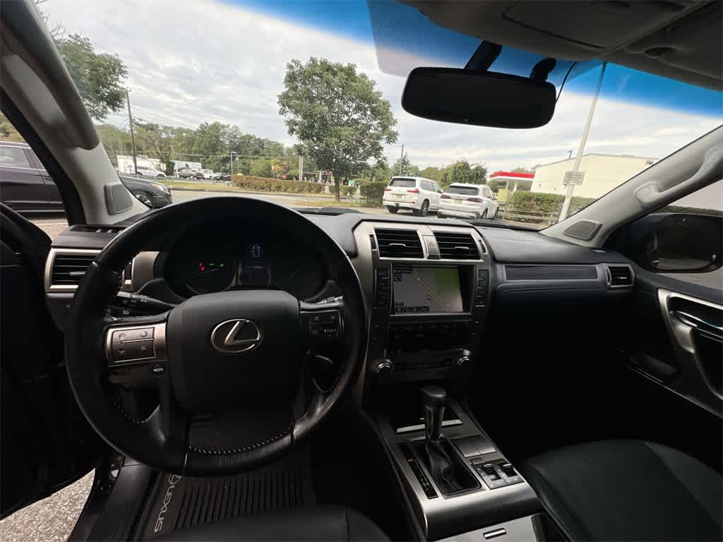 Thumbnail: 2015 Lexus GX - 18