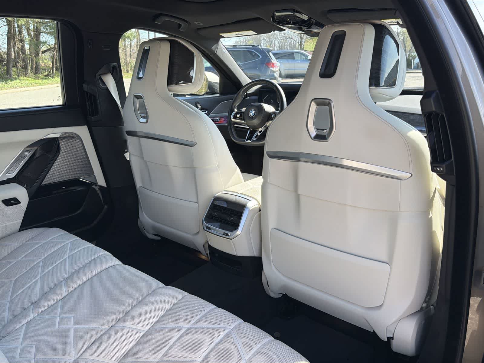 Thumbnail: 2023 BMW 7 Series - 20