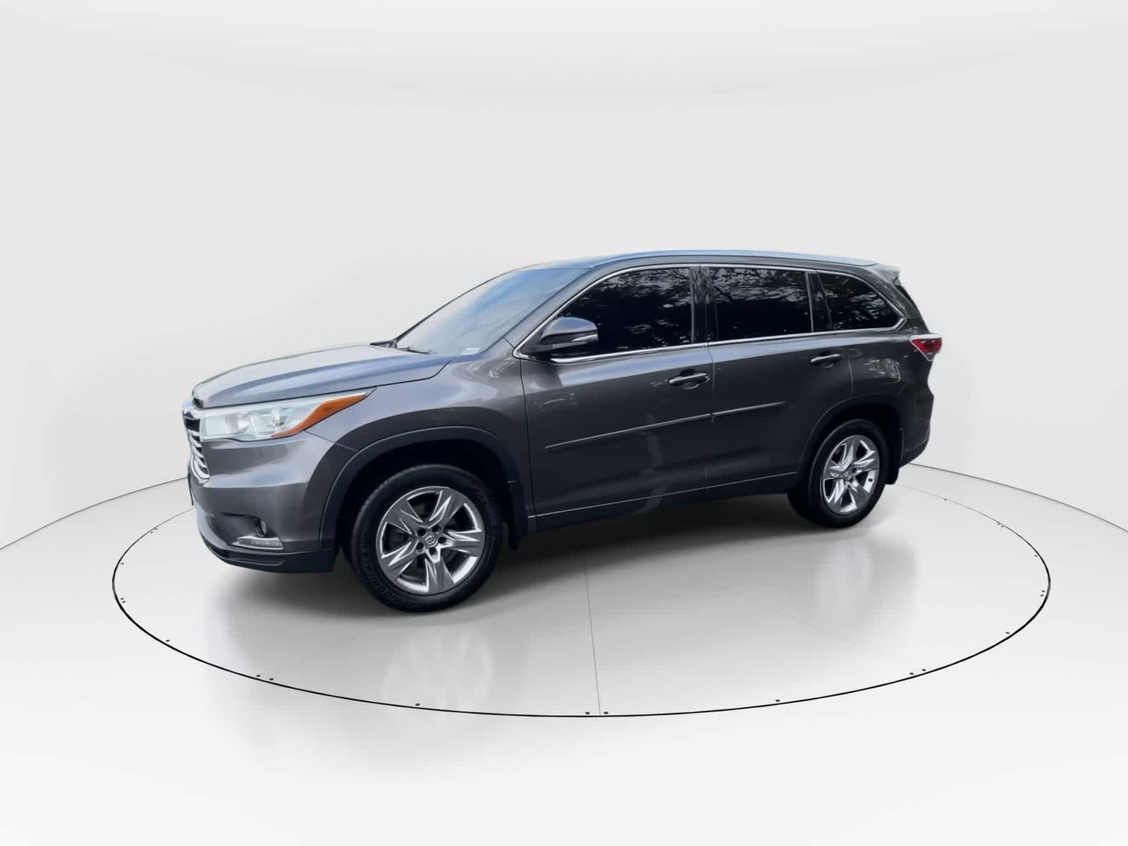 Thumbnail: 2014 Toyota Highlander - 3