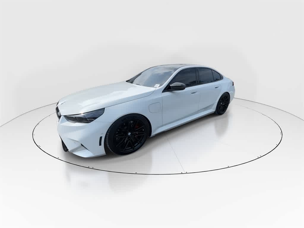 Thumbnail: 2025 BMW M5 - 4