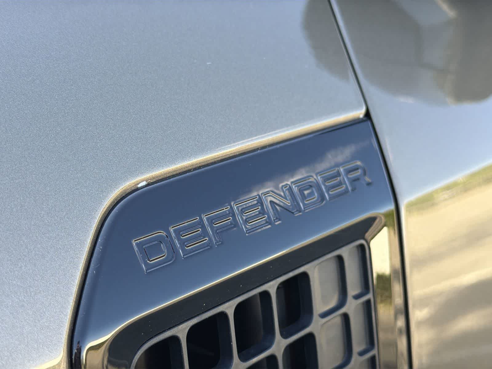 Thumbnail: 2022 Land Rover Defender - 14
