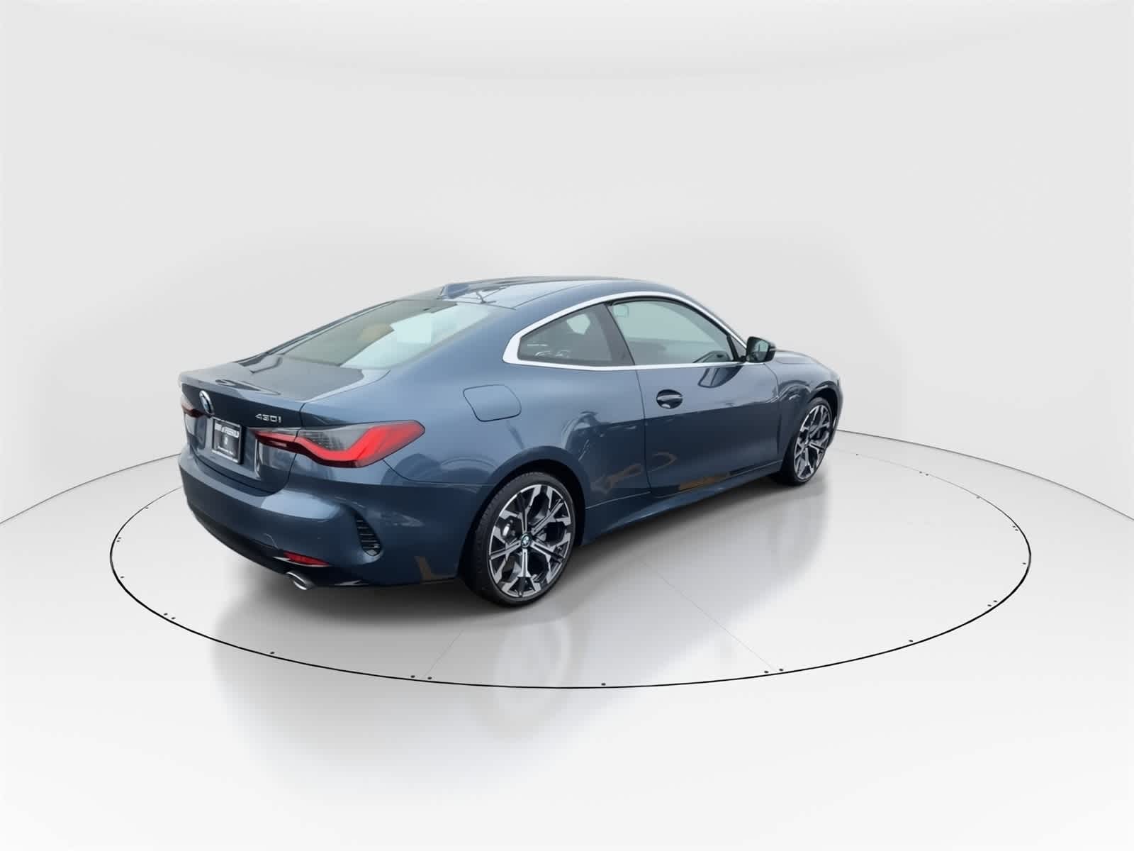 Thumbnail: 2026 BMW 4 Series - 9