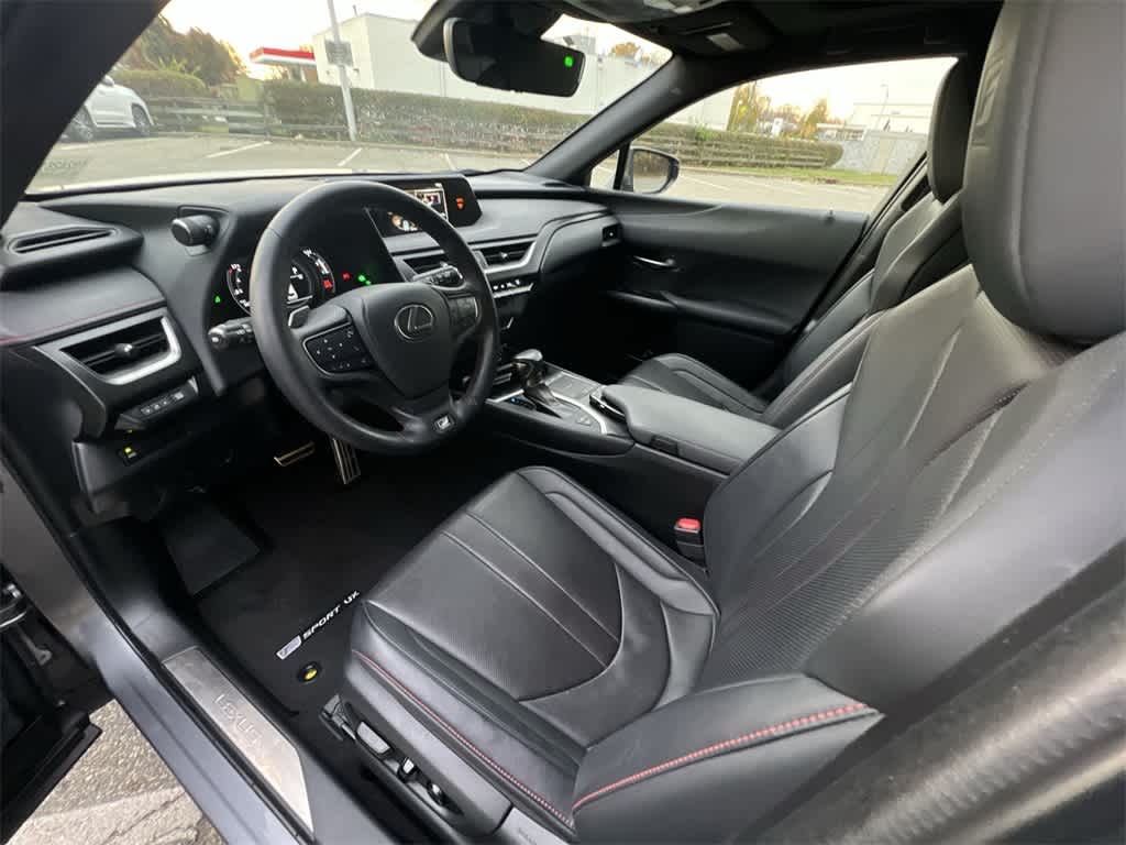 Thumbnail: 2020 Lexus UX - 10