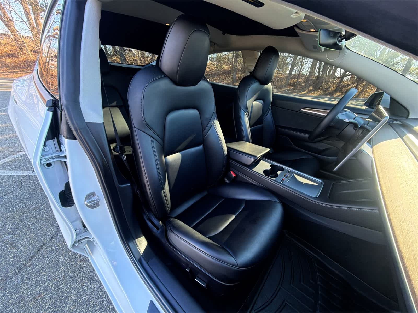 Thumbnail: 2022 Tesla Model 3 - 22