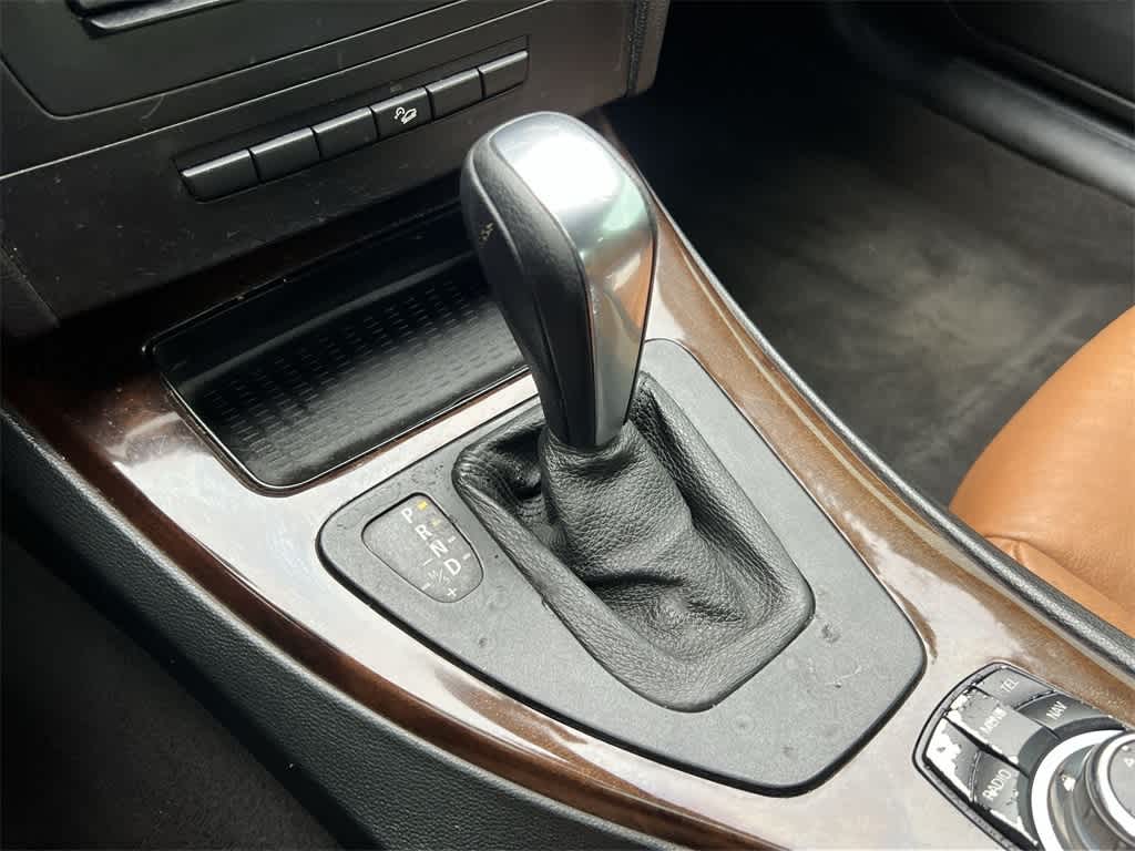 Thumbnail: 2010 BMW 3 Series - 25