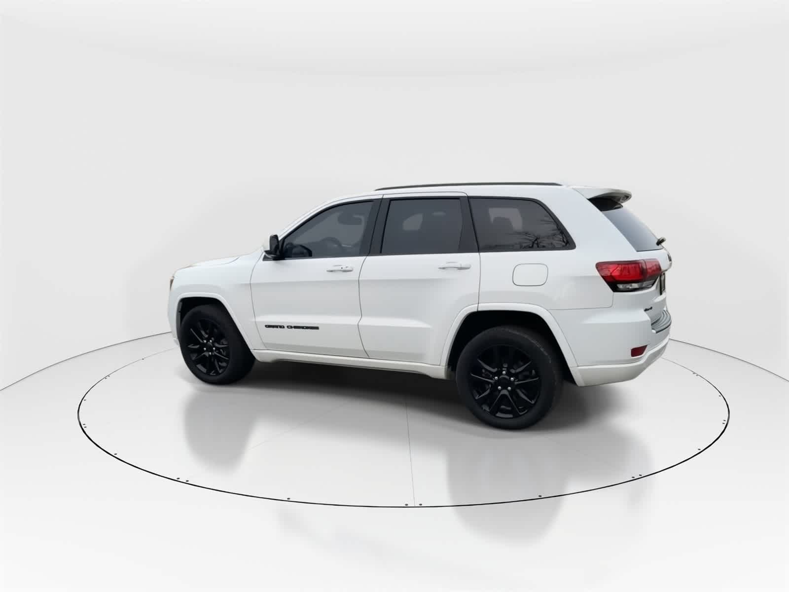 Thumbnail: 2019 Jeep Grand Cherokee - 7