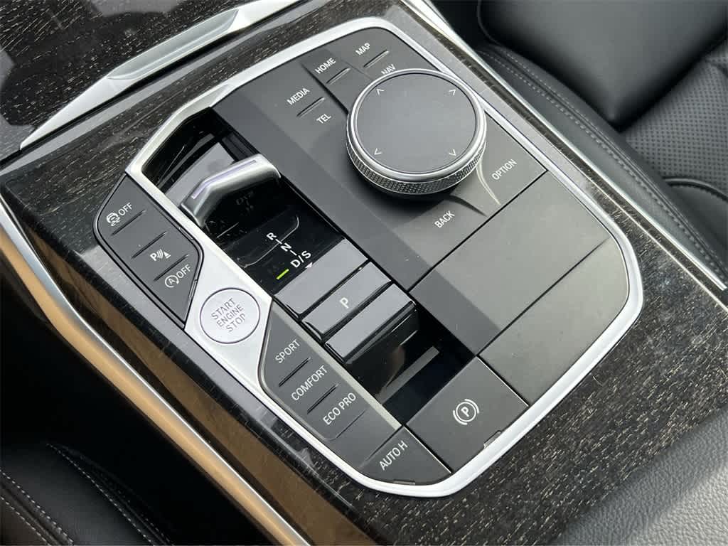 Thumbnail: 2023 BMW 3 Series - 25