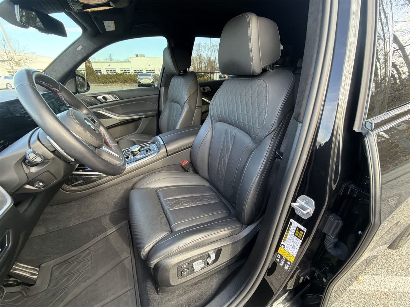 Thumbnail: 2024 BMW X7 - 19