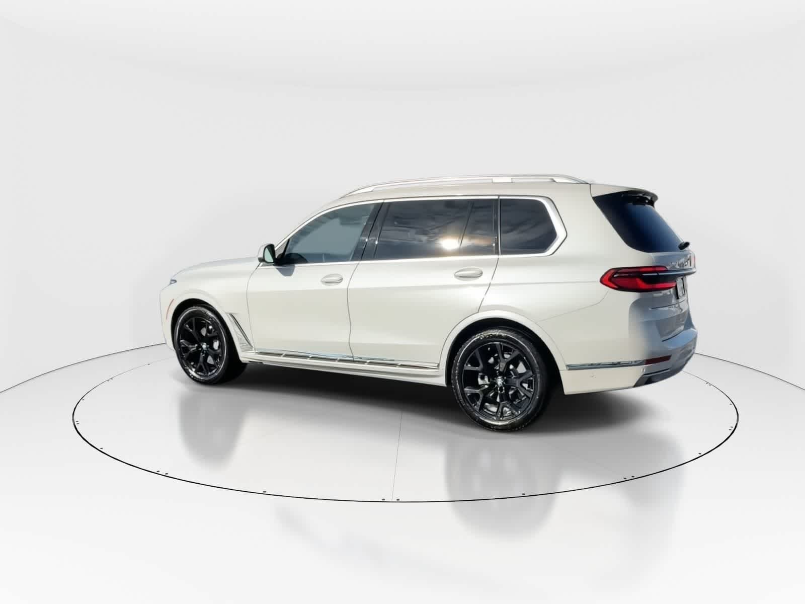 Thumbnail: 2026 BMW X7 - 7