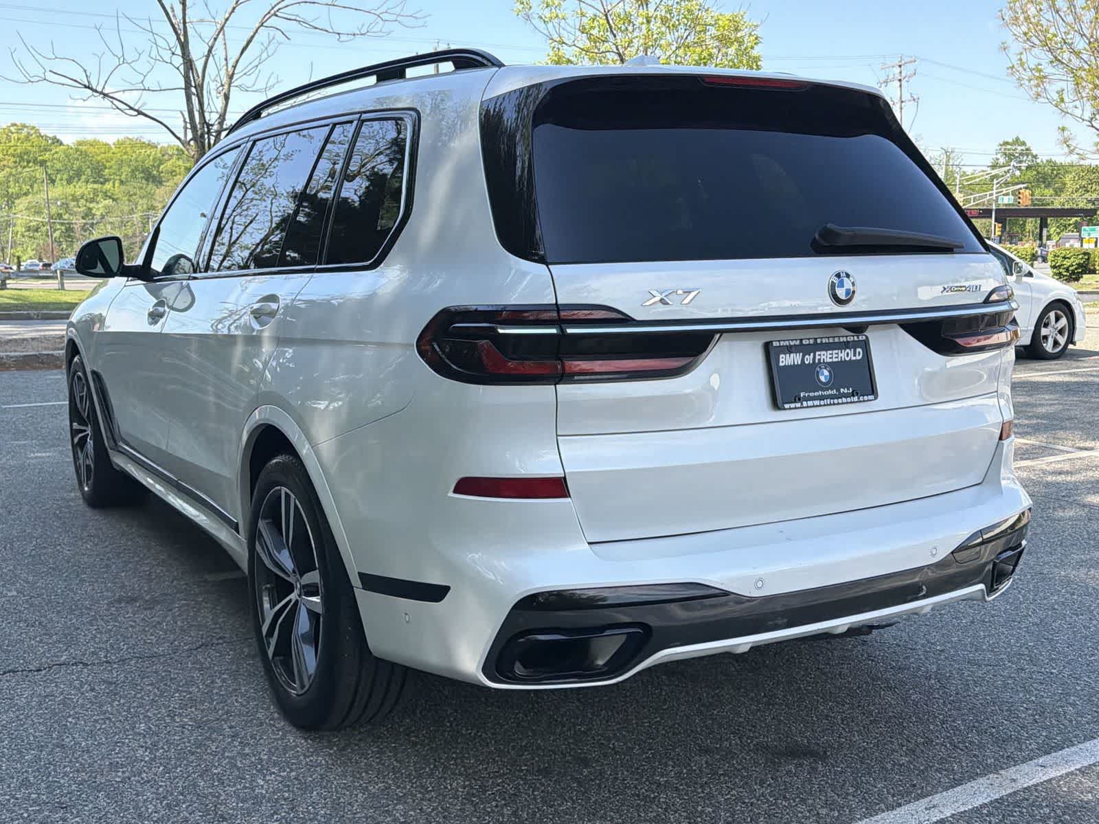 Thumbnail: 2023 BMW X7 - 12