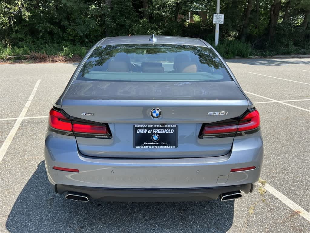 Thumbnail: 2022 BMW 5 Series - 13