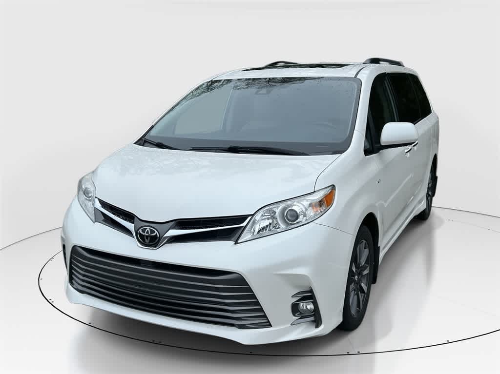2019 Toyota Sienna XLE Premium Hero Image