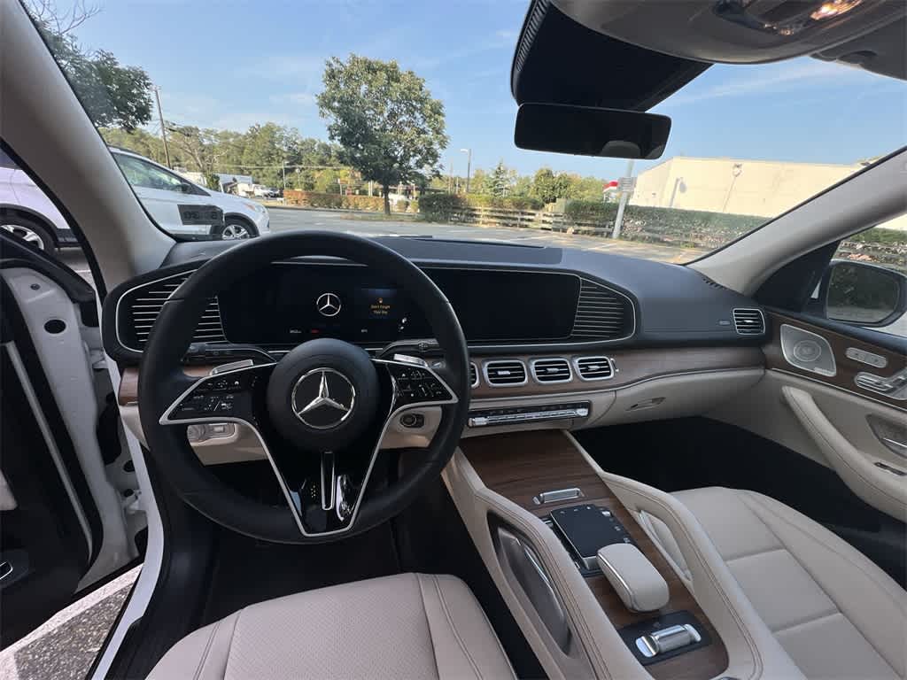 Thumbnail: 2025 Mercedes-Benz GLS - 18