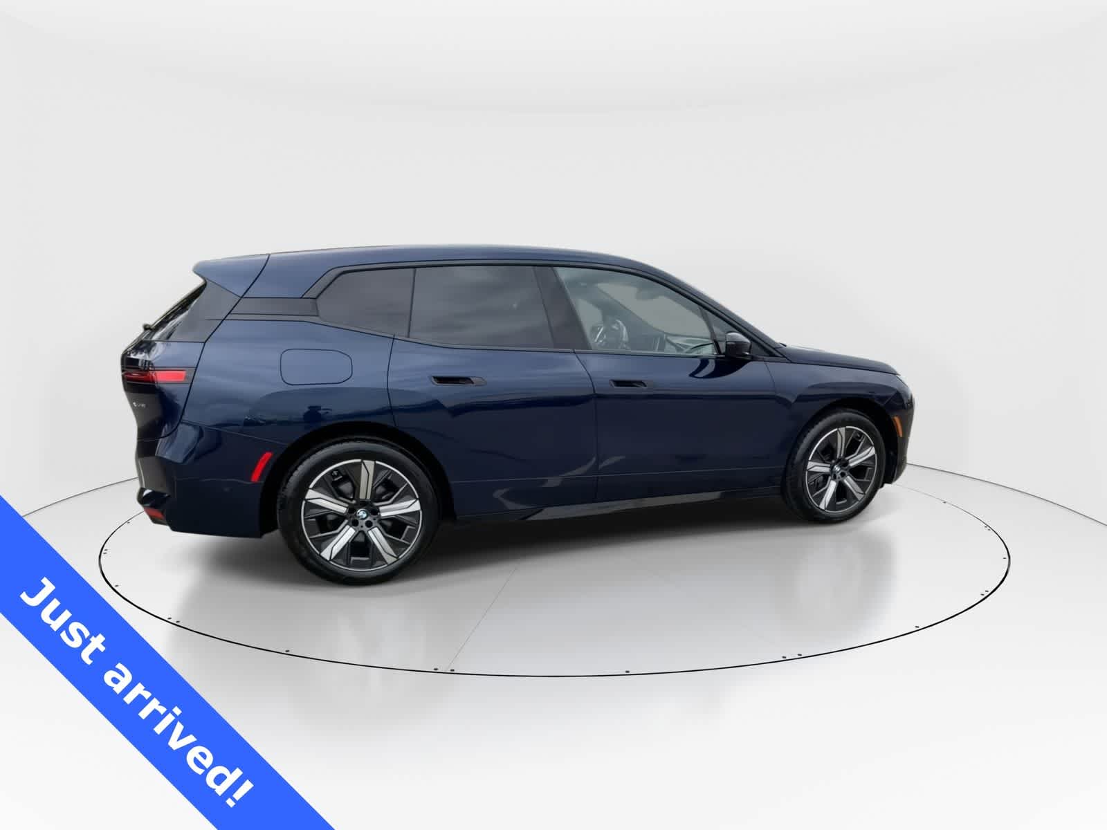 Thumbnail: 2026 BMW iX - 8