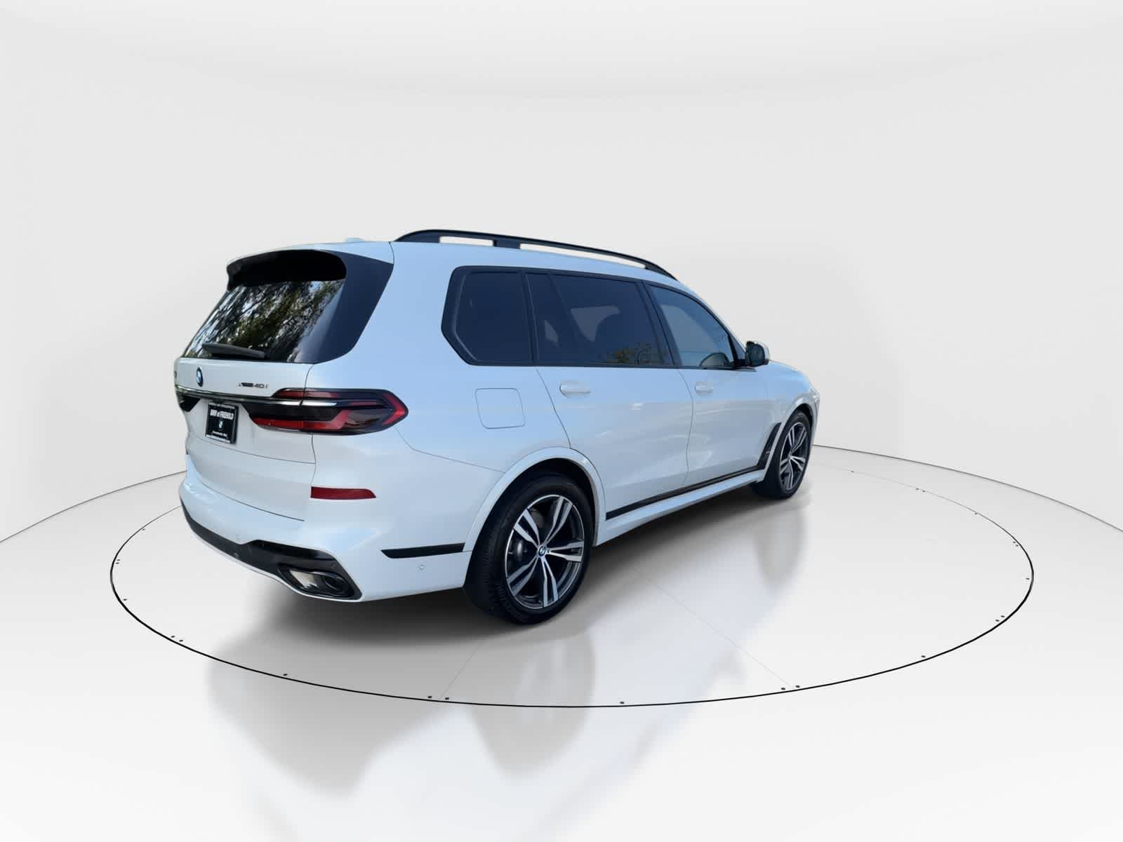 Thumbnail: 2023 BMW X7 - 8