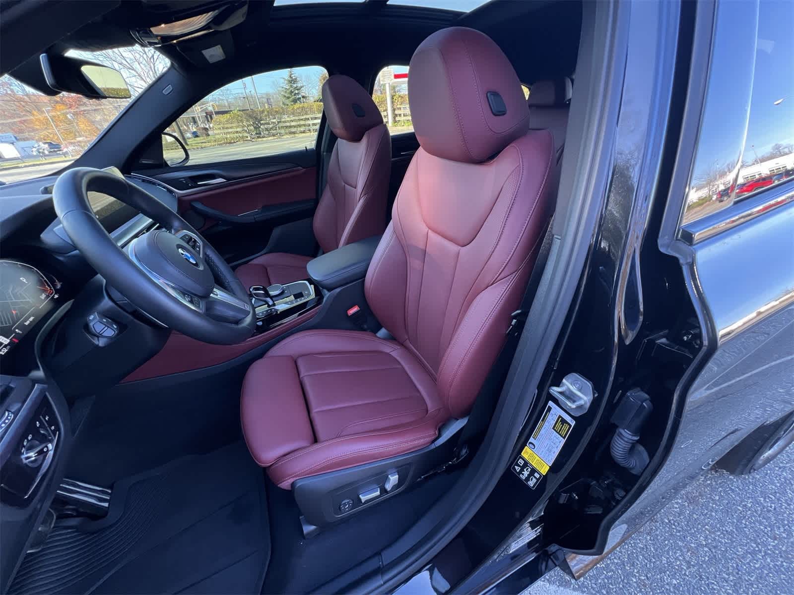 Thumbnail: 2023 BMW X4 - 19