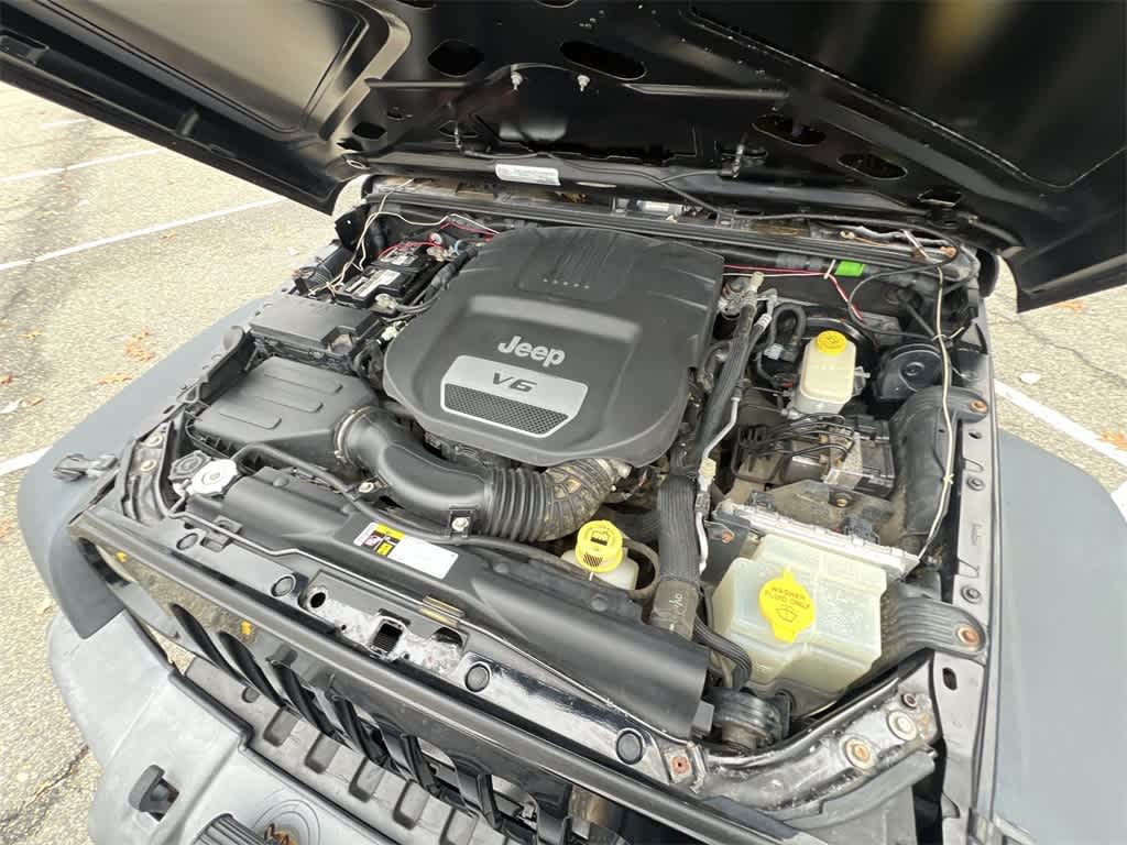 Thumbnail: 2016 Jeep Wrangler - 17