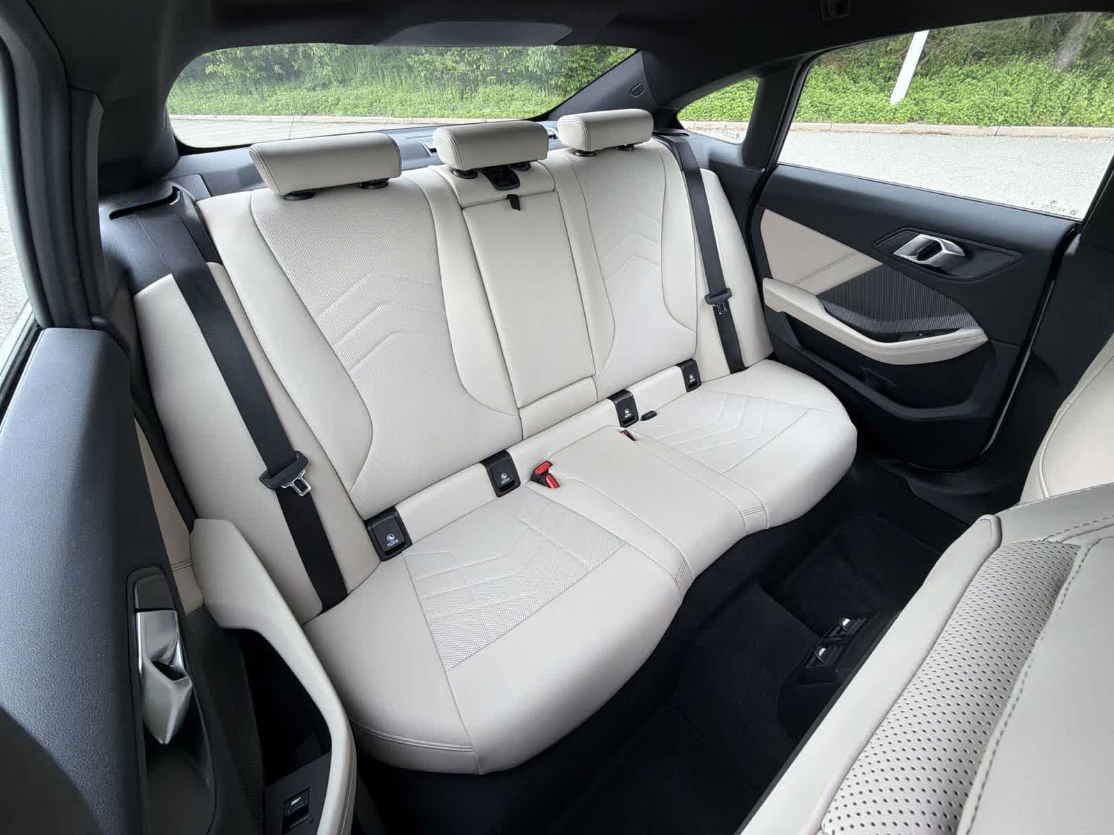 Thumbnail: 2025 BMW 2 Series - 21