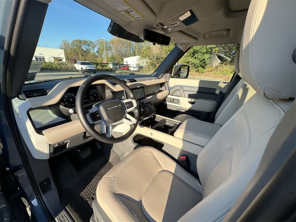 Thumbnail: 2024 Land Rover Defender - 10