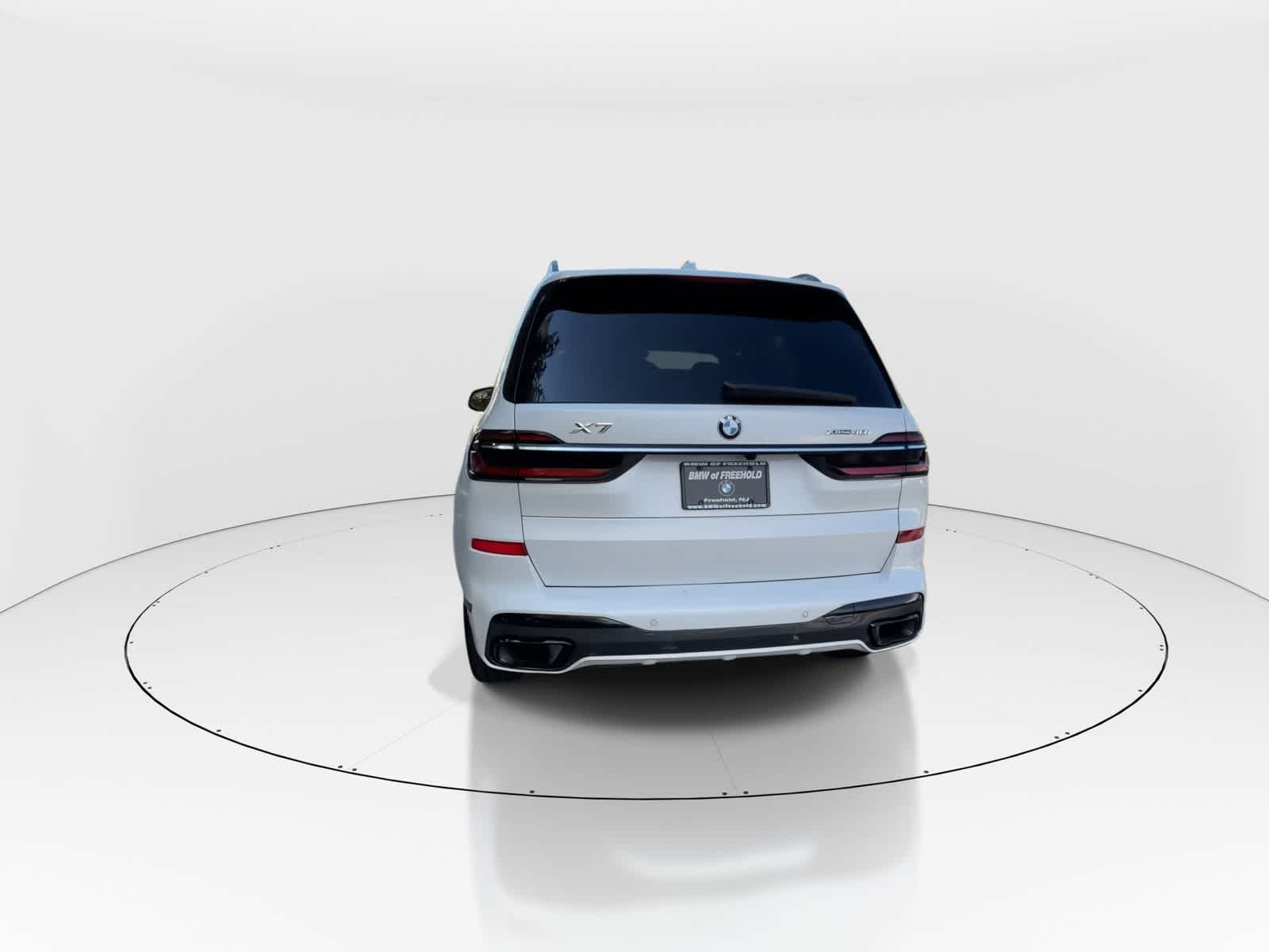 Thumbnail: 2023 BMW X7 - 7