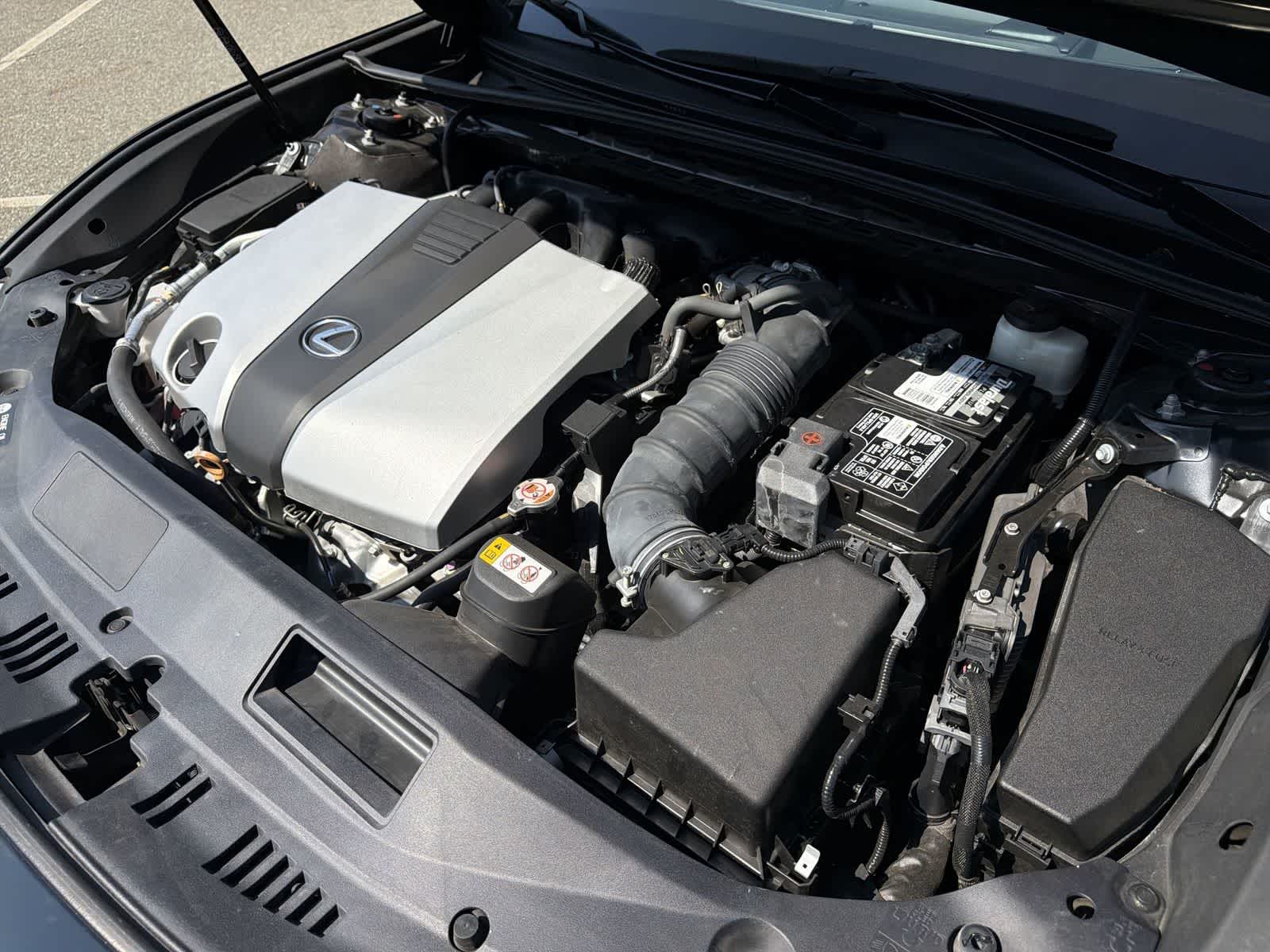 Thumbnail: 2020 Lexus ES - 17