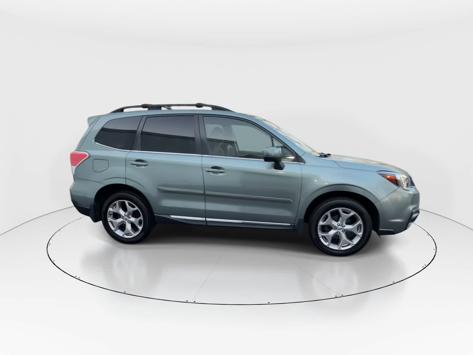 Thumbnail: 2017 Subaru Forester - 9