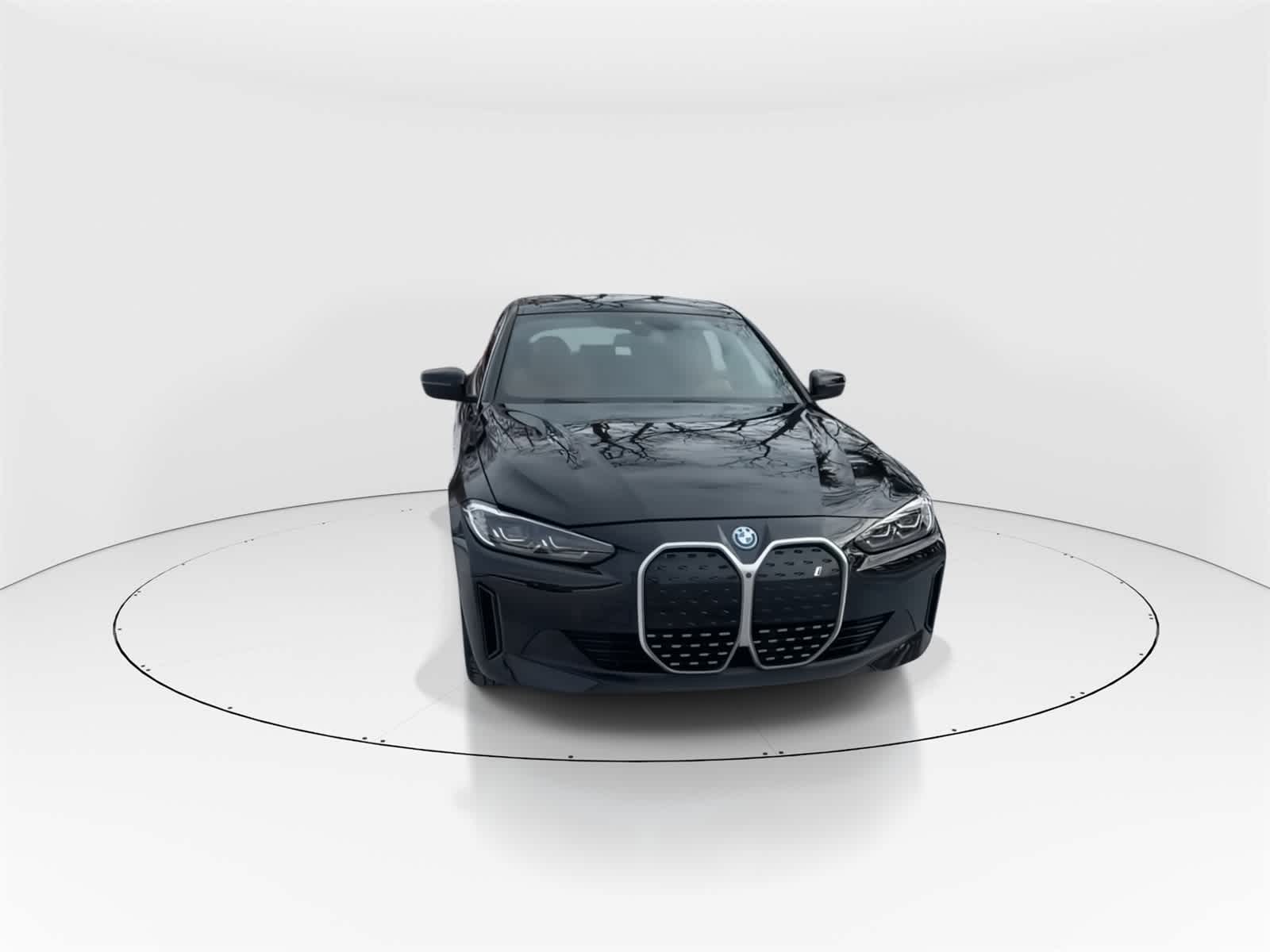 Thumbnail: 2023 BMW i4 - 4