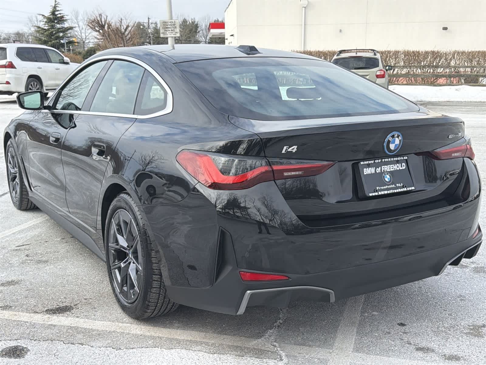 Thumbnail: 2023 BMW i4 - 12