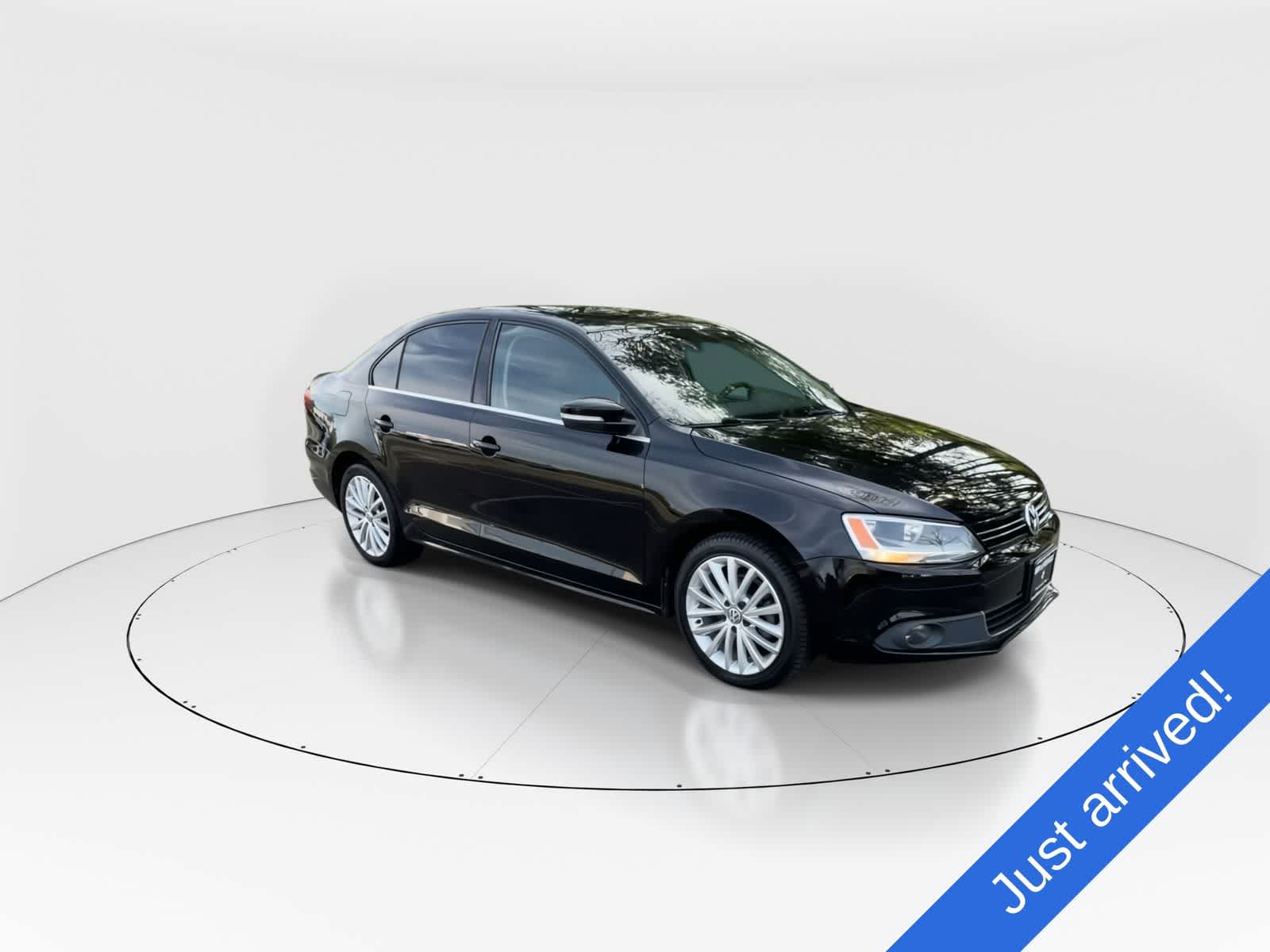 Thumbnail: 2013 Volkswagen Jetta - 2