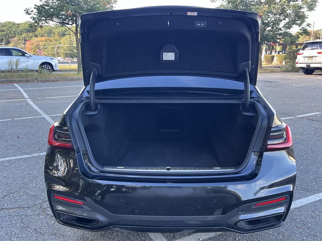 Thumbnail: 2022 BMW 7 Series - 27