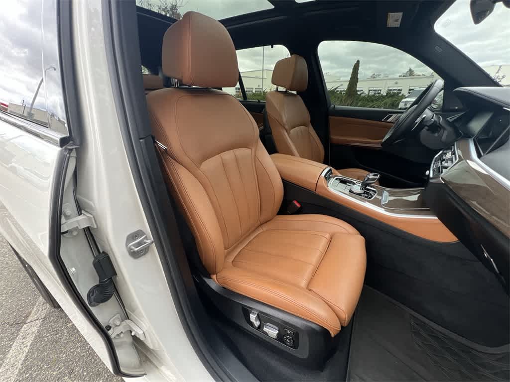 Thumbnail: 2021 BMW X5 - 22