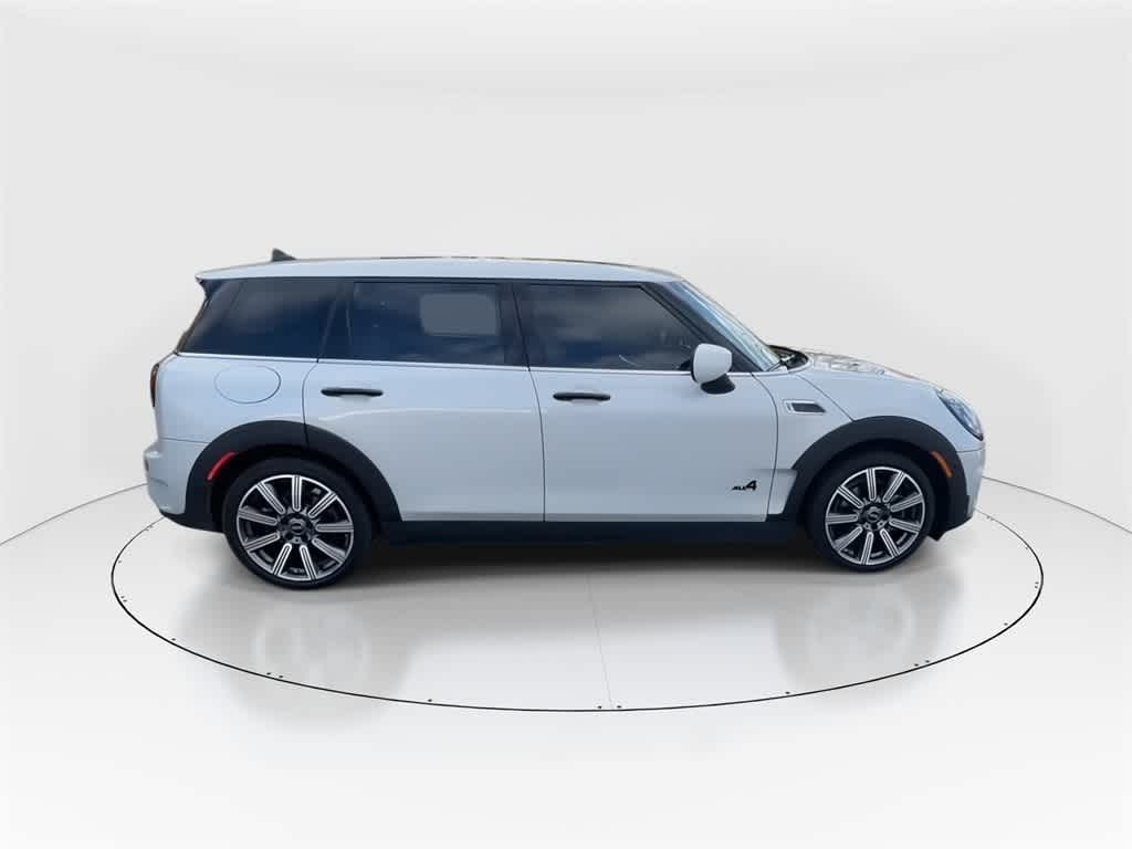 2023 Mini Clubman Base S ALL4 photo 2