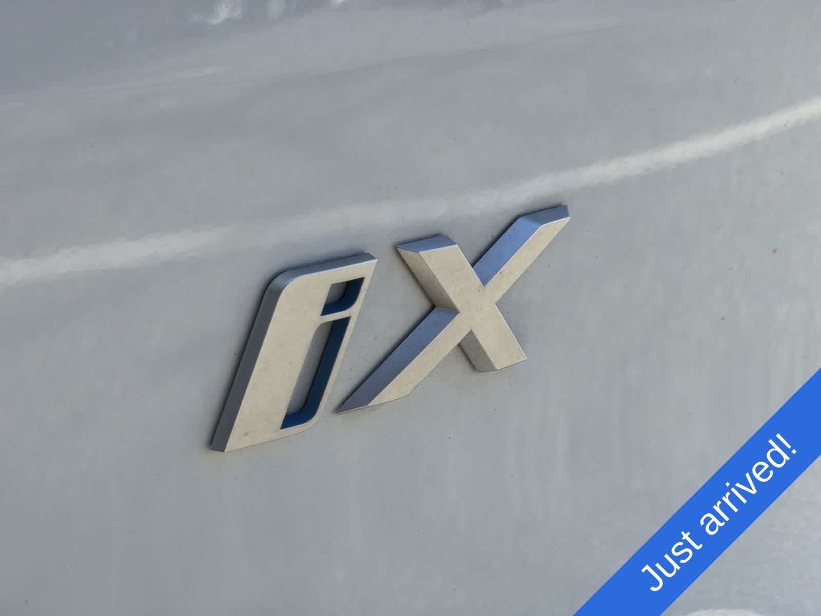 Thumbnail: 2024 BMW iX - 15